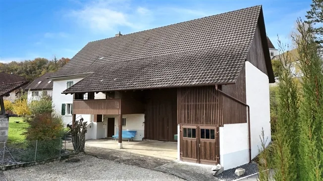 4.5 Zimmer Einfamilienhaus, 2932 Coeuve
