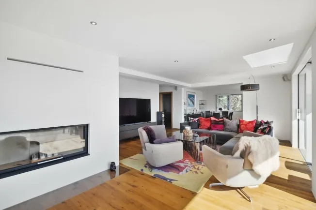 6.5 Zimmer Chalet in Crans-Montana – Foto 2 von 11