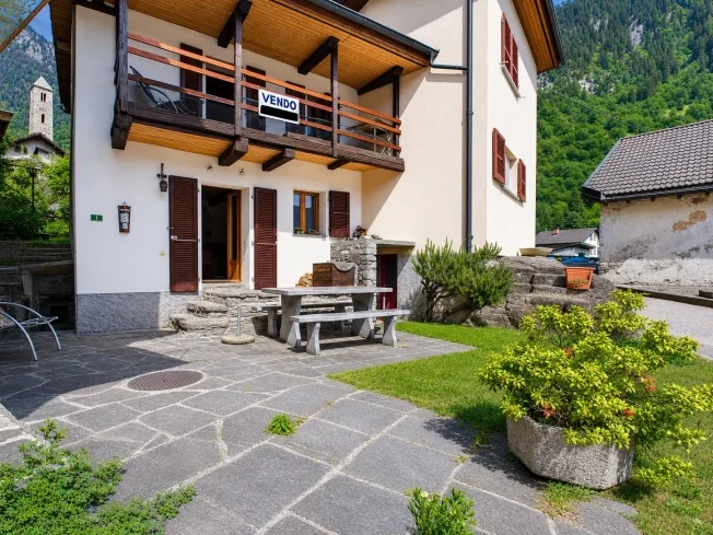 2.5 Zimmer Reihenfamilienhaus, 6717 Dangio-Torre