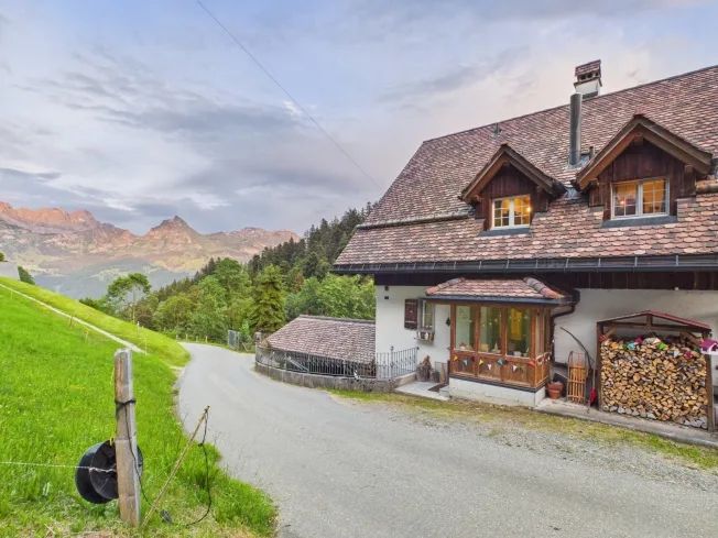 8 Zimmer Einfamilienhaus, 8752 Näfels