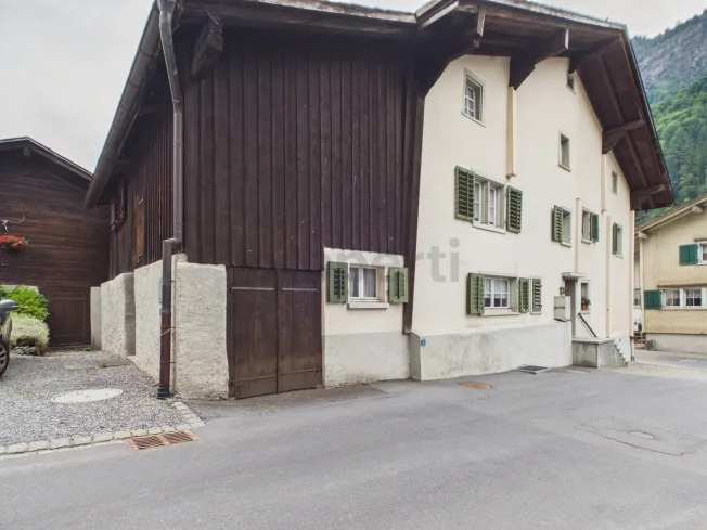 6 Zimmer Einfamilienhaus, 8782 Rüti GL