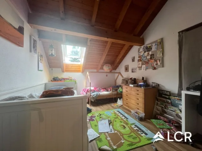Belle maison de 5.5pièces meublé / 3 CHB / 1 SDB / 1 terrasse / 2 places de parc – photo 9 sur 23