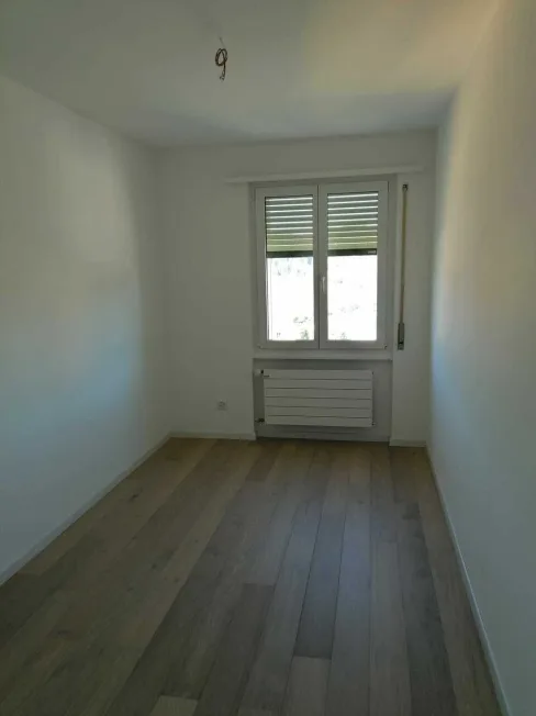 4 Zimmer Wohnung, 2400 Le Locle