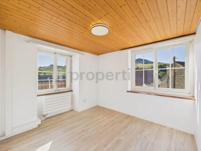 4 Zimmer Wohnung, 5273 Oberhofen AG