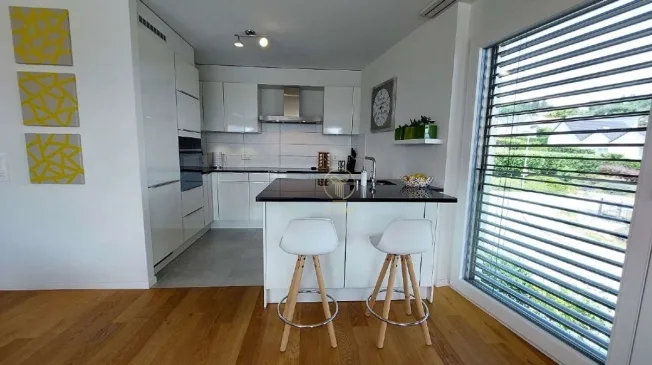 4.5 Zimmer Wohnung, 1169 Yens