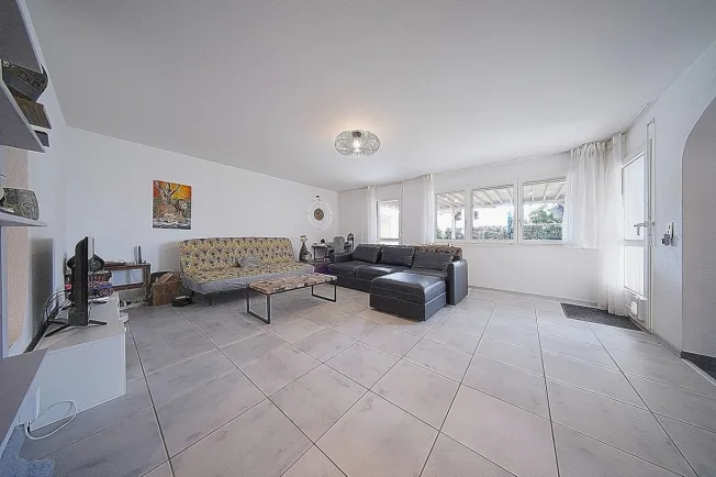 3 Zimmer Wohnung, 1196 Gland