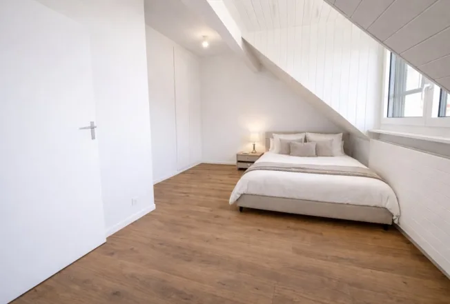 7 Zimmer Wohnung, 1241 Puplinge