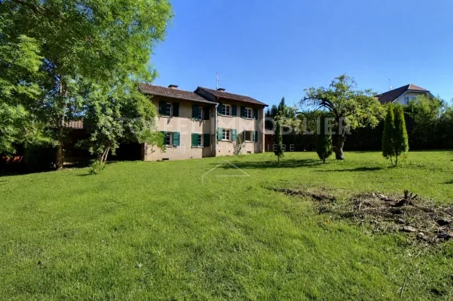 18 Zimmer Wohnung, 1256 Troinex
