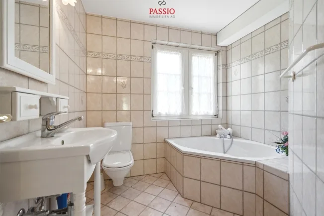 3.5 Zimmer Wohnung, 1667 Enney