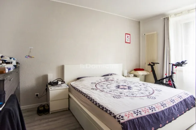 5 Zimmer Wohnung, 2400 Le Locle