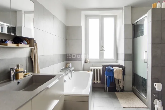 5 Zimmer Wohnung, 2400 Le Locle