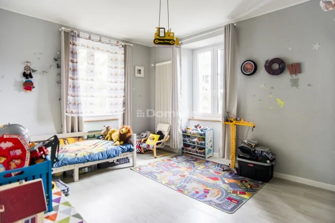 5 Zimmer Wohnung, 2400 Le Locle