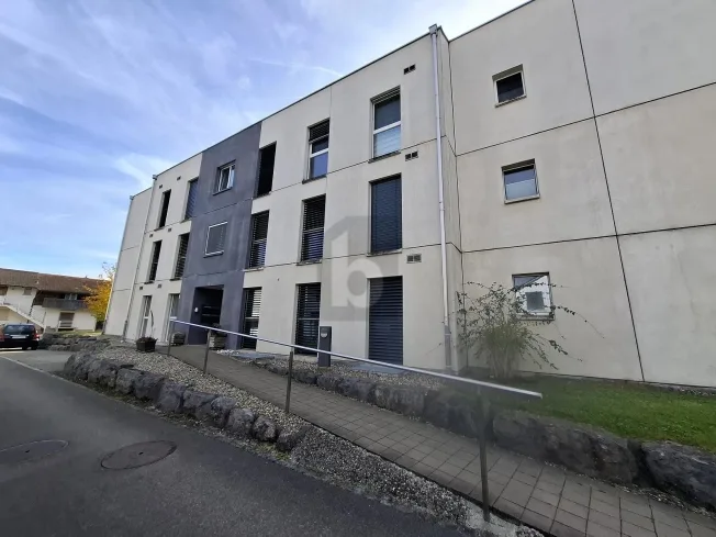 6 Zimmer Etagenwohnung, 2852 Courtételle