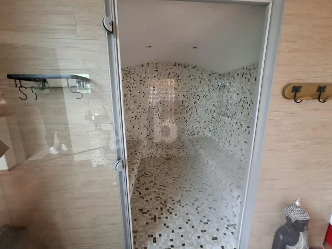 6 Zimmer Etagenwohnung, 2852 Courtételle