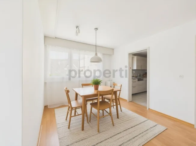 4.5 Zimmer Wohnung, 5106 Veltheim AG