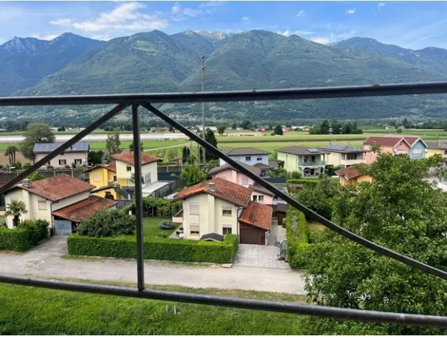 4.5 Zimmer Wohnung, 6593 Cadenazzo