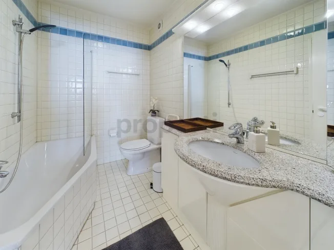 2.5 Zimmer Wohnung, 6600 Locarno
