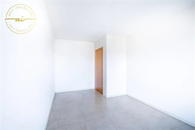 5 Zimmer Wohnung in Chiasso – Foto 10 von 13