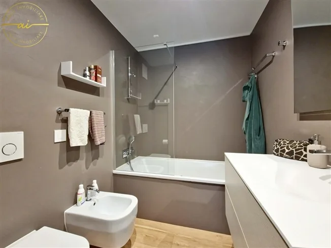 3.5 Zimmer Wohnung, 6900 Paradiso