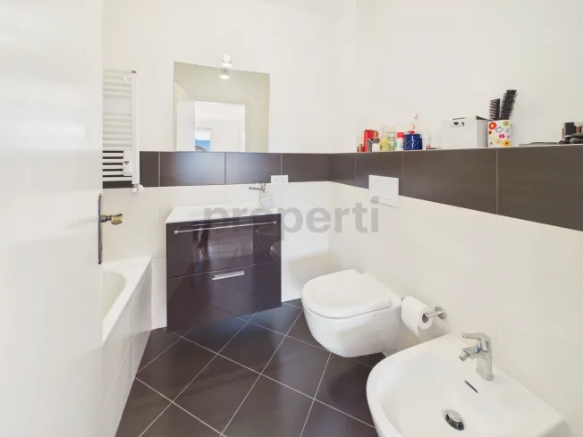 4.5 Zimmer Wohnung, 6949 Comano