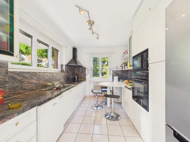 4.5 Zimmer Wohnung, 6949 Comano