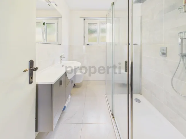 4.5 Zimmer Wohnung, 6949 Comano