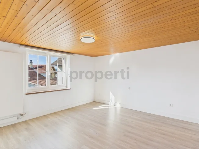 4 Zimmer Wohnung, 5273 Oberhofen AG