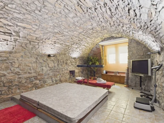 11 Zimmer Reihenfamilienhaus, 1091 Bourg-en-Lavaux
