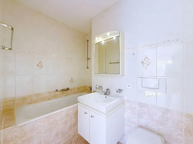7 Zimmer Wohnung, 1218 Le Grand-Saconnex