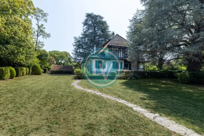 10 Zimmer Einfamilienhaus, 1245 Collonge-Bellerive