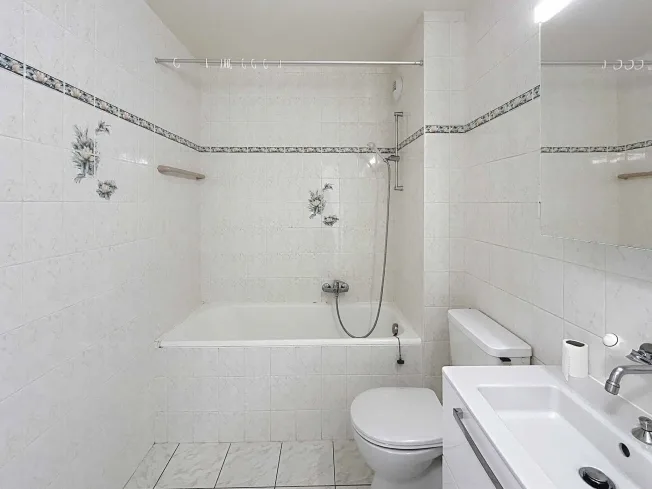 2 Zimmer Wohnung, 1258 Perly
