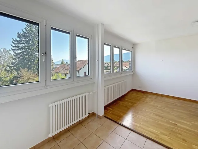 2 Zimmer Wohnung, 1258 Perly