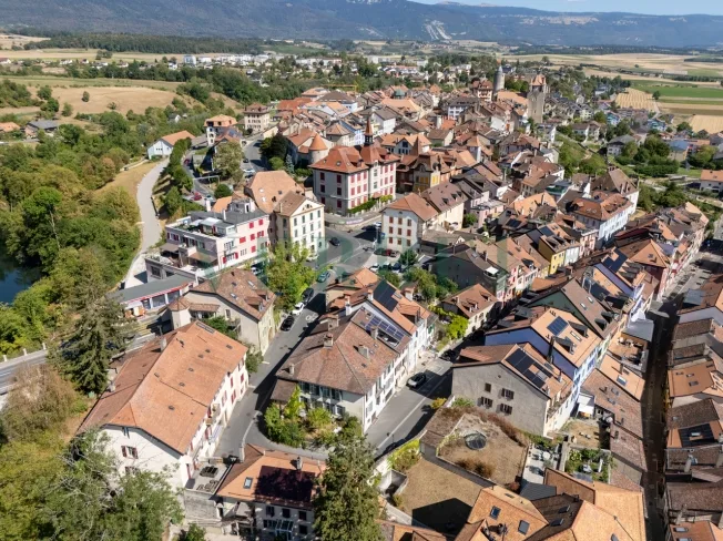 8 Zimmer Einfamilienhaus, 1350 Orbe