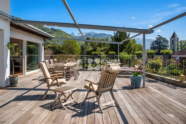 8.5 Zimmer Villa, 1806 St-Légier-La Chiésaz
