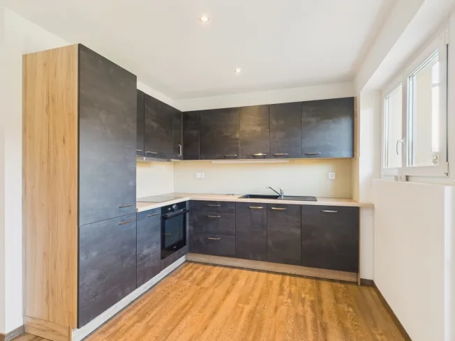 3.5 Zimmer Wohnung, 2400 Le Locle