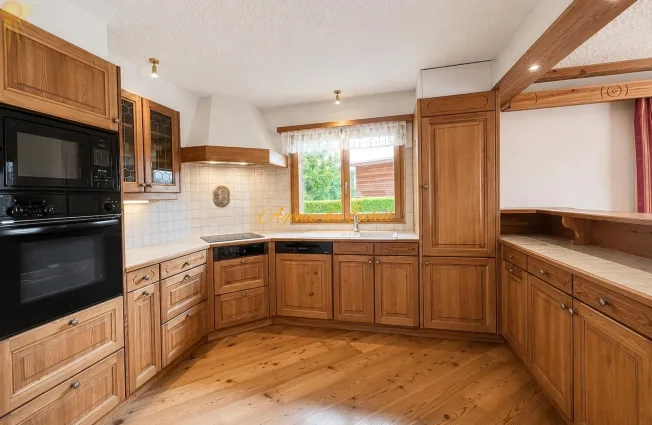 8.5 Zimmer Chalet, 3963 Montana