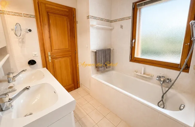 8.5 Zimmer Chalet, 3963 Montana