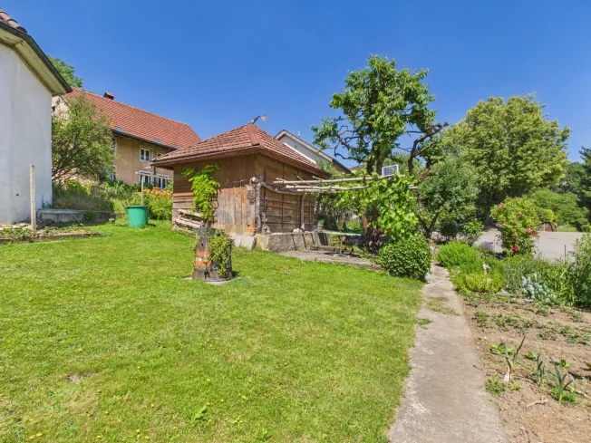 9 Zimmer Bauernhaus, 5426 Lengnau AG