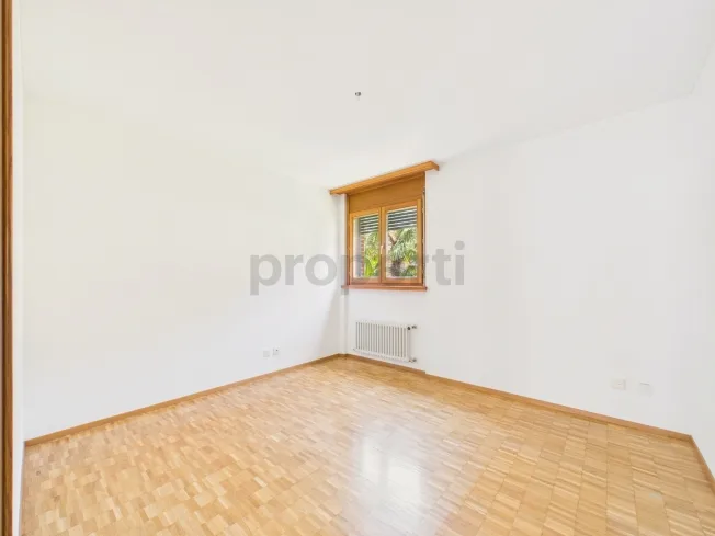 4.5 Zimmer Wohnung, 6514 Sementina