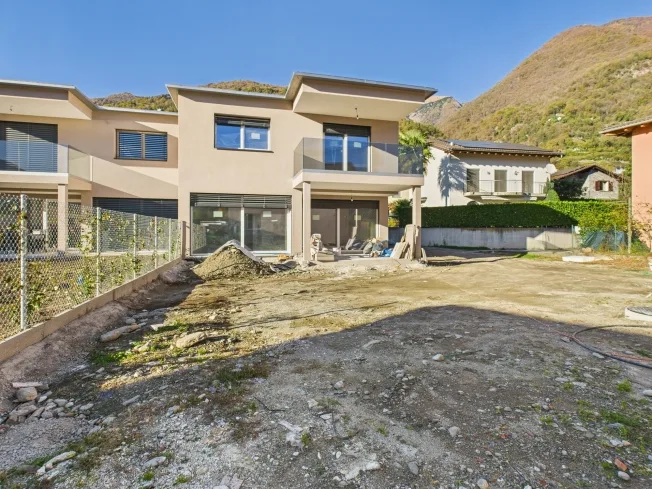 4.5 Zimmer Reihenfamilienhaus, 6516 Cugnasco
