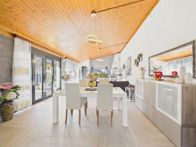 5.5 Zimmer Einfamilienhaus, 6527 Lodrino