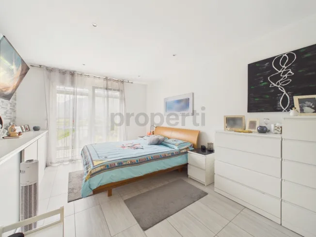 6.5 Zimmer Einfamilienhaus, 6527 Lodrino