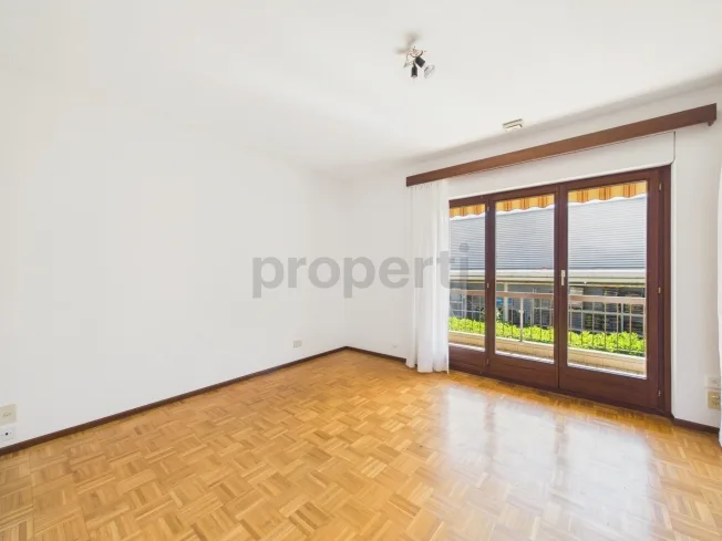4.5 Zimmer Wohnung, 6532 Castione