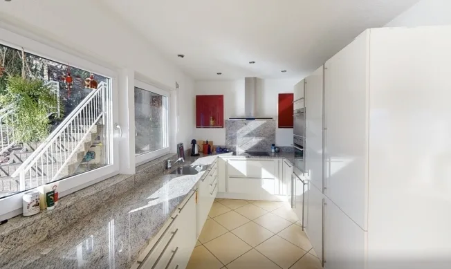 5.5 Zimmer Wohnung, 6614 Brissago