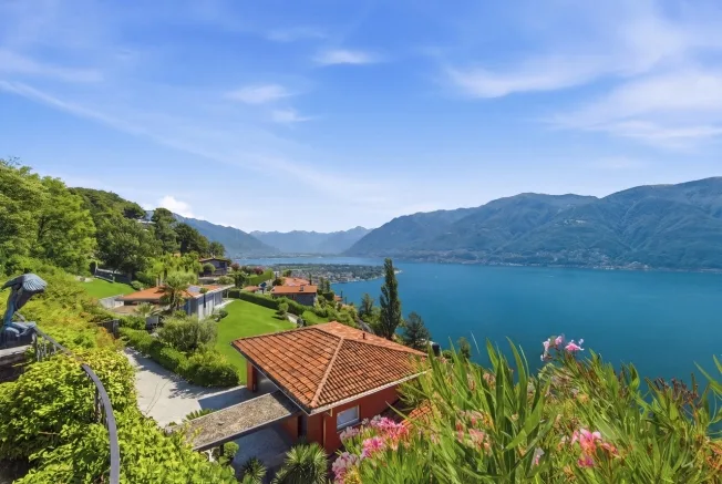 11.5 Zimmer Villa in Ronco sopra Ascona – photo 10 sur 14