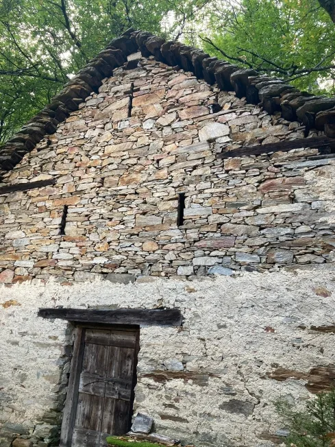 4 Zimmer Reihenfamilienhaus, 6714 Semione