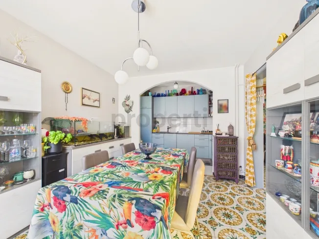 8.5 Zimmer Villa, 6802 Rivera