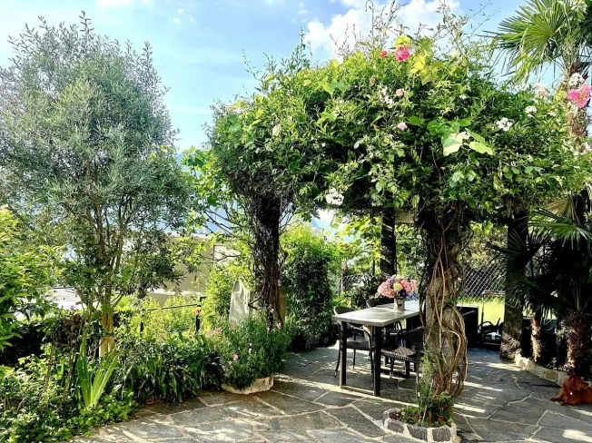 9 Zimmer Reihenfamilienhaus, 6816 Bissone