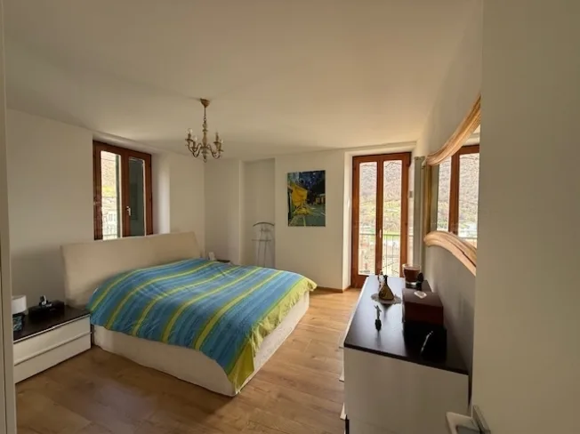 7.5 Zimmer Einfamilienhaus, 6822 Arogno