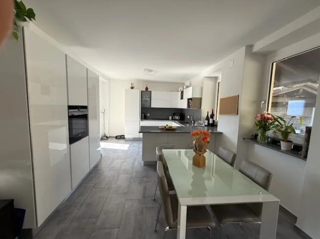 7.5 Zimmer Einfamilienhaus, 6822 Arogno